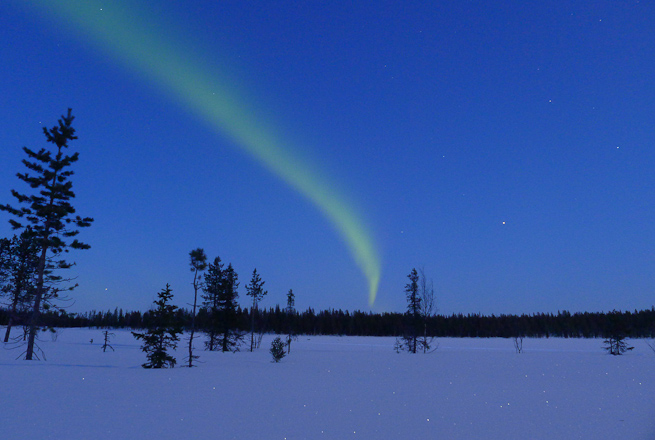 Northern lights, the aurora borealis, hitting the eastern horizon near to Mars and Leo.