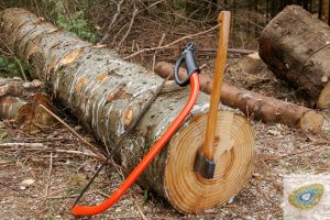 hand tools used to chop and limb logs