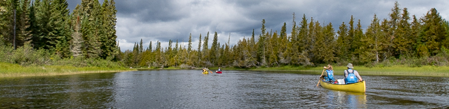 Paddling on the Missinaibi River as part of a Frontier Bushcraft wilderness expedition